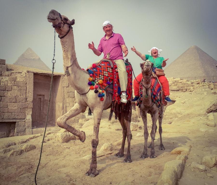 Khufu Pyramids Hotel Kafret el-Gabal Exteriör bild