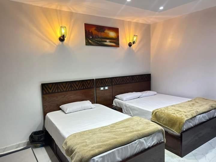 Khufu Pyramids Hotel Kafret el-Gabal Exteriör bild